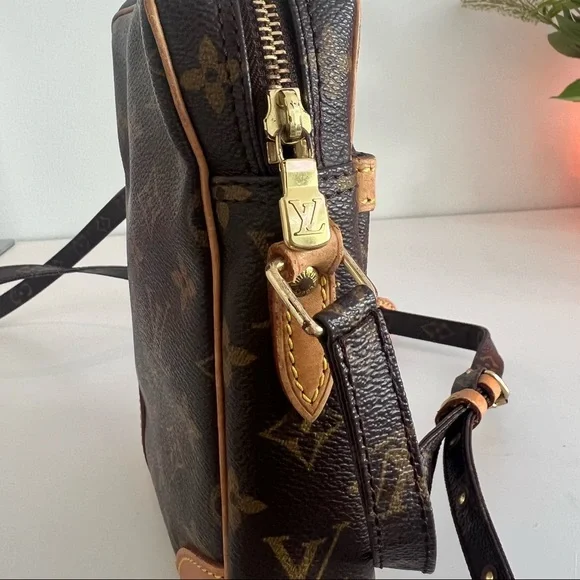 Vintage Louis Vuitton Monogram Danube PM Crossbody Bag - Picture 11 of 15
